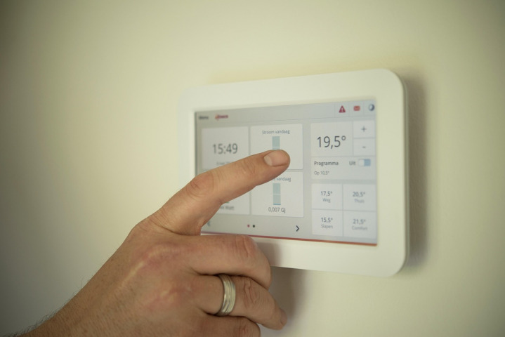 smart thermostat control